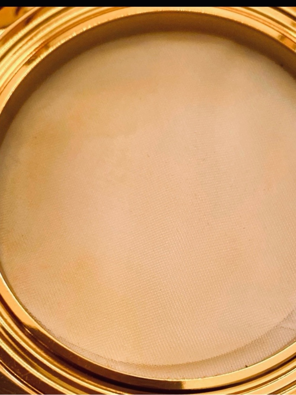 Vintage Gold Stratton Powder Setting Compact 
Collectible item - Picture 3 of 5